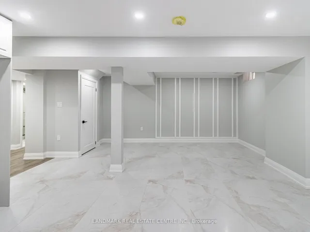 Additional image 27 of 64 Showboat Cres