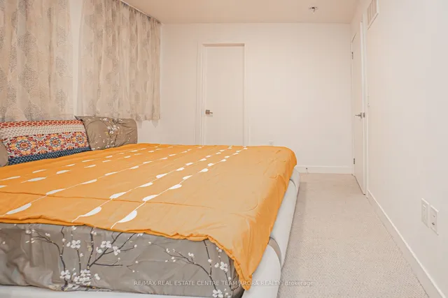 Additional image 11 of 165 Veterans Dr Unit 5