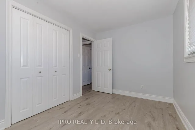 Additional image 27 of 17 Town House Cres