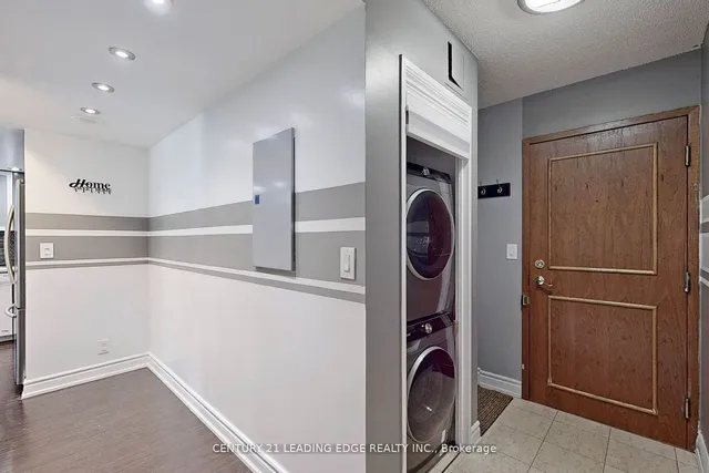 Additional image 27 of 8 Lee Centre Dr Unit 1013