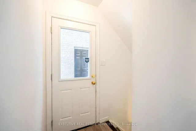 Additional image 24 of 51 Gower Cres