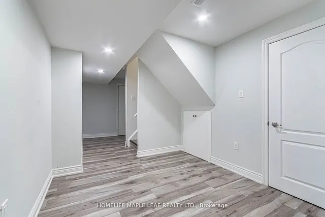 Additional image 34 of 17 Matagami St