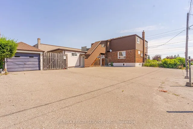 Additional image 35 of 1652 Jane St