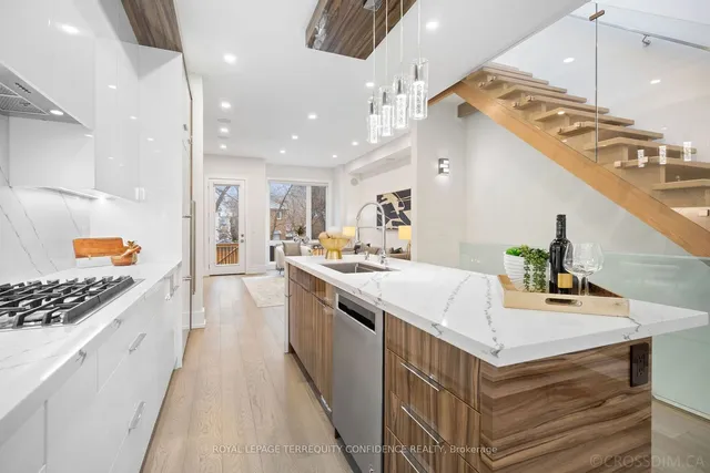 Additional image 8 of 32 Florence Ave