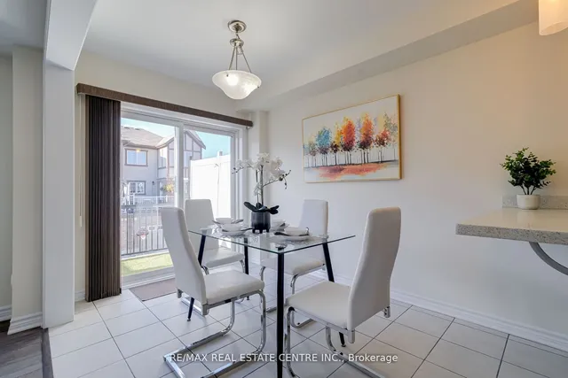 Additional image 18 of 4 Metro Cres