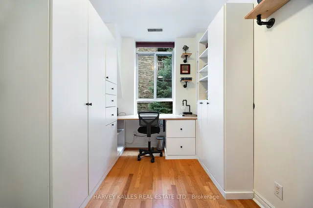 Additional image 20 of 135 Maitland St Unit 205