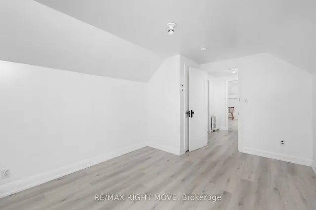 Additional image 6 of 349 Kipling Ave