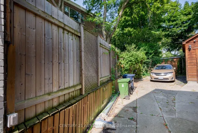 Additional image 29 of 78 Castlefield Ave