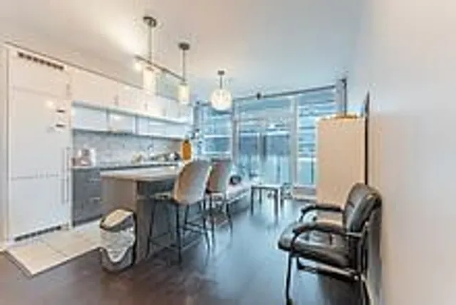 Additional image 5 of 8 Mercer St Unit 401