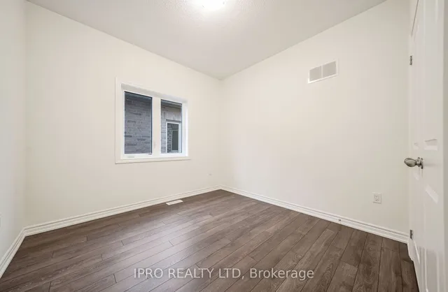 Additional image 23 of 20 Cobriza Cres