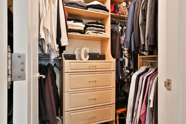 Additional image 26 of 68 Yorkville Ave Unit 308