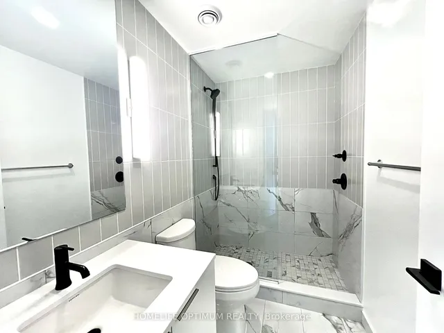 Additional image 16 of 327 King St Unit 2301