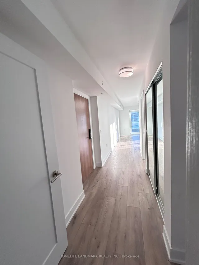 Additional image 3 of 585 Bloor St Unit 1122