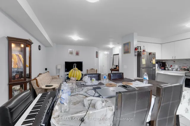 Additional image 14 of 19 Rednor Dr