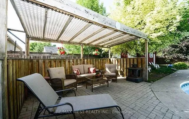 Additional image 39 of 66 McMurchy Ave