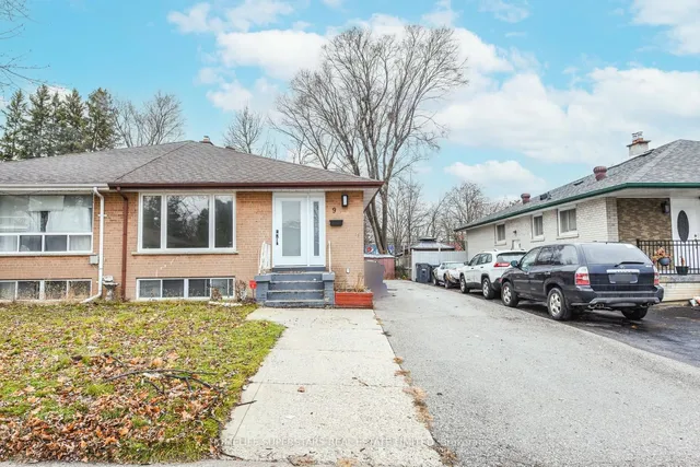 9 Aloma Cres