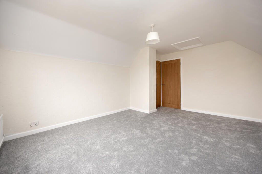 Additional image 10 of Trowbridge - NO CHAIN