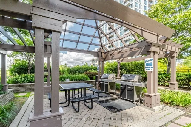 Additional image 9 of 5229 Dundas St Unit 2110