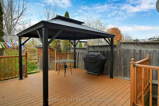 Additional image 36 of 82 Conn Smythe Dr