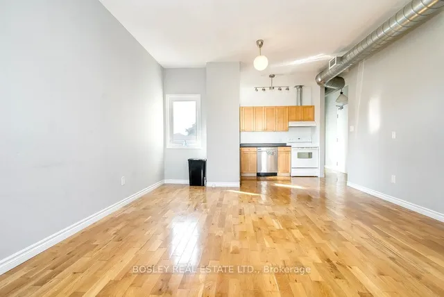 Additional image 7 of 2909 Dundas St