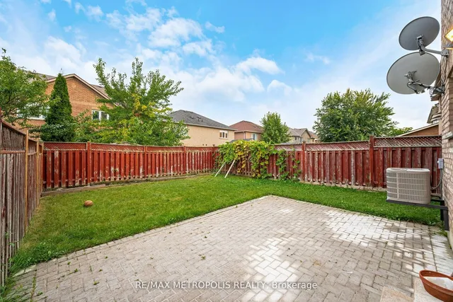 Additional image 32 of 27 Prince Cres