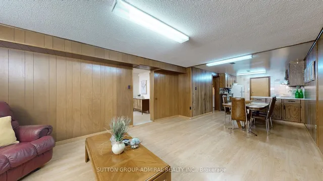 Additional image 22 of 48 Dubray Ave