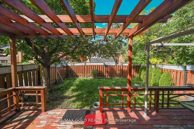Additional image 32 of 39 Blue Spruce St