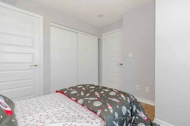 Additional image 21 of 215 Queen St Unit 1710