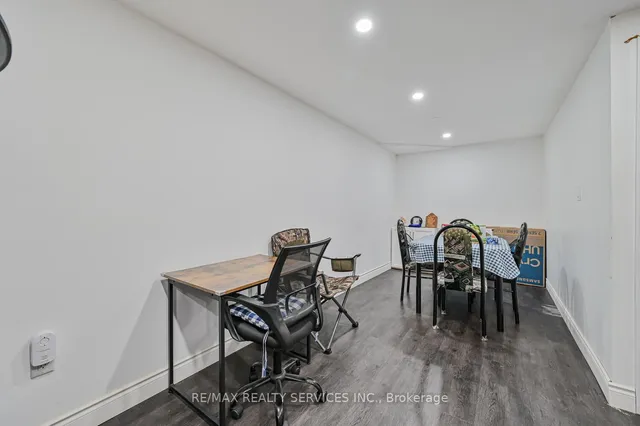 Additional image 34 of 70 Crenshaw Crt