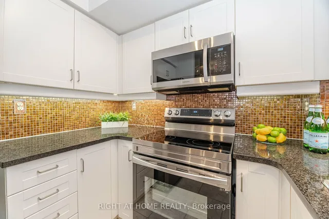 Additional image 20 of 2 Rean Dr Unit 813