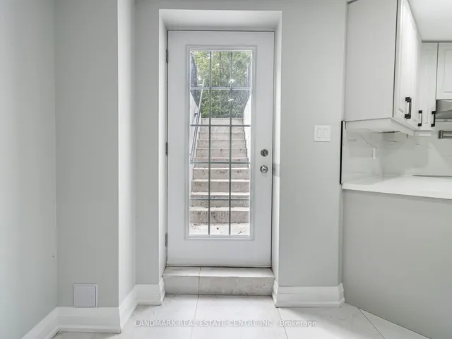 Additional image 25 of 64 Showboat Cres