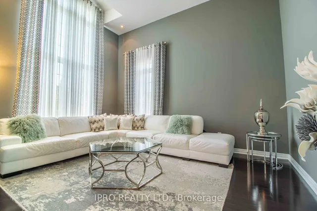 Additional image 3 of 4 Quatro Cres