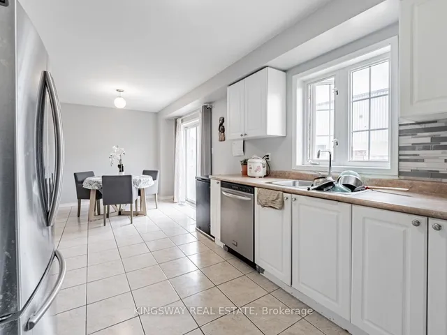 Additional image 16 of 12 Bramcedar Cres