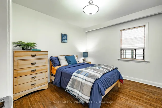 Additional image 16 of 136 Regina Ave