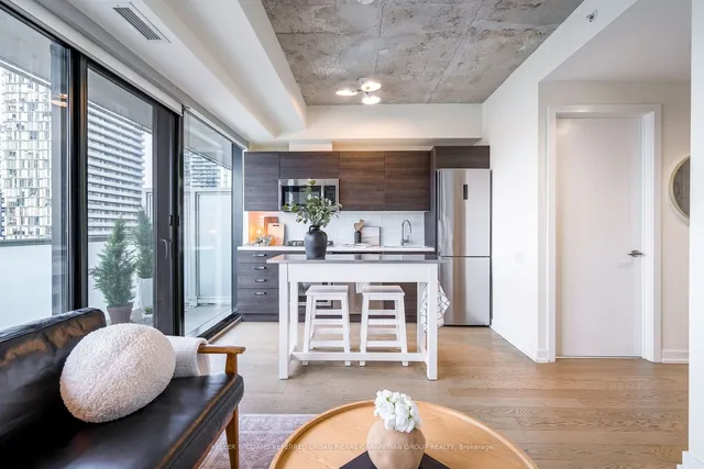 Additional image 12 of 11 Charlotte St Unit 2004