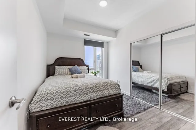 Additional image 16 of 225 Sumach St Unit 2511