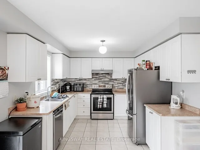 Additional image 14 of 12 Bramcedar Cres