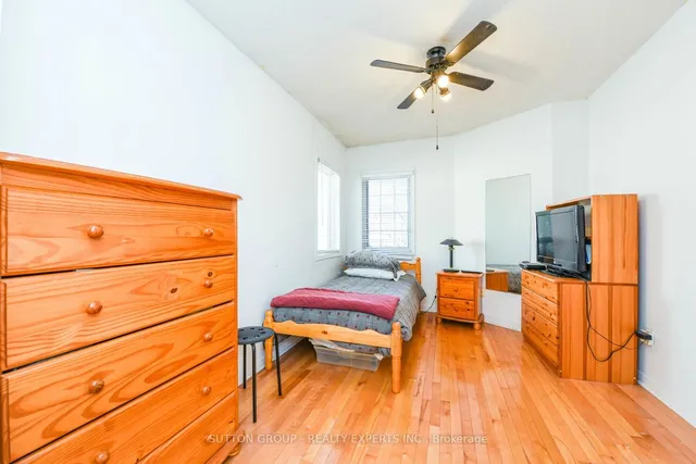 Additional image 25 of 48 Yellow Brick Rd