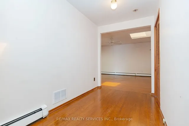 Additional image 25 of 1652 Jane St
