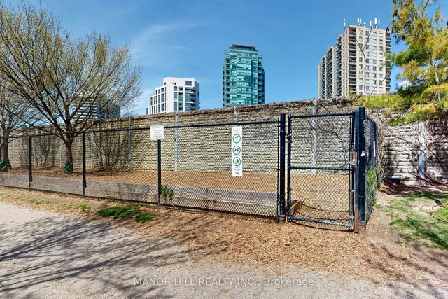 Additional image 21 of 38 Joe Shuster Way Unit 919