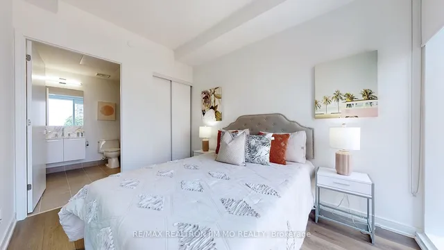 Additional image 20 of 3 Gloucester St Unit 509