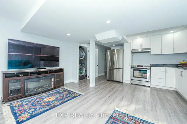 Additional image 30 of 63 Lightheart Dr