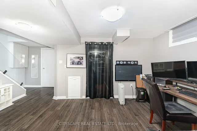 Additional image 33 of 90 Toba Cres