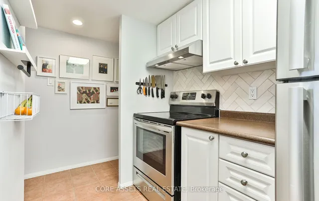 Additional image 10 of 705 King St Unit 1906