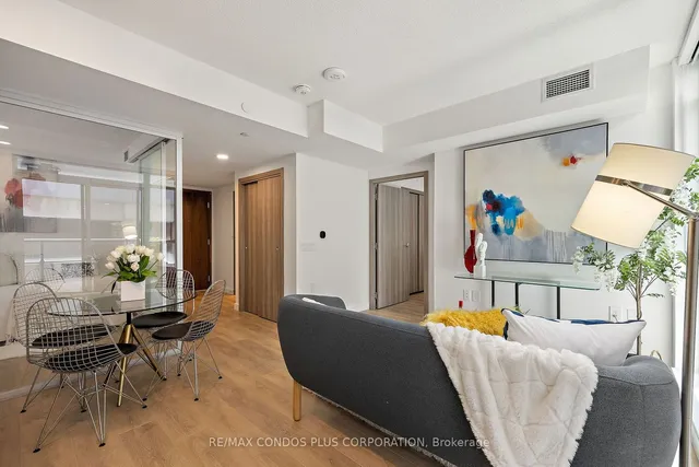 Additional image 11 of 38 Widmer St Unit 810