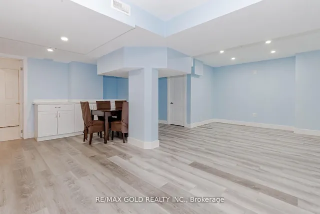 Additional image 33 of 40 Stephanie Ave