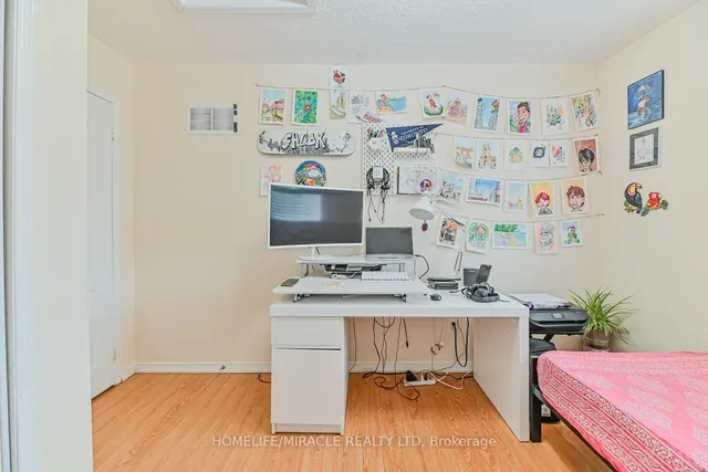 Additional image 27 of 169 Crystal Glen Cres