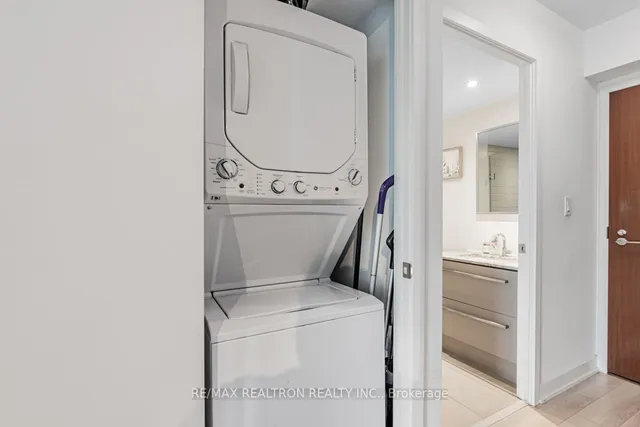 Additional image 17 of 160 Flemington Rd Unit 512