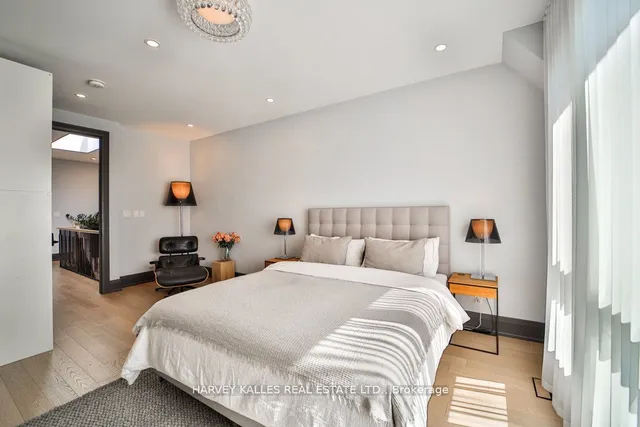 Additional image 17 of 39 Marquette Ave