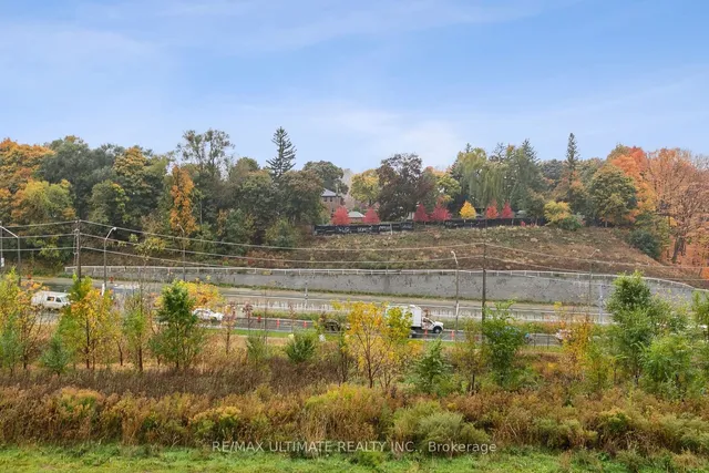 Additional image 34 of 35 Brian Peck Cres Unit 102